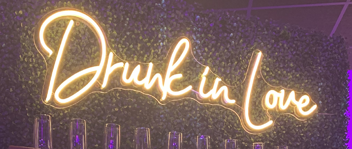 Néon Drunk in Love